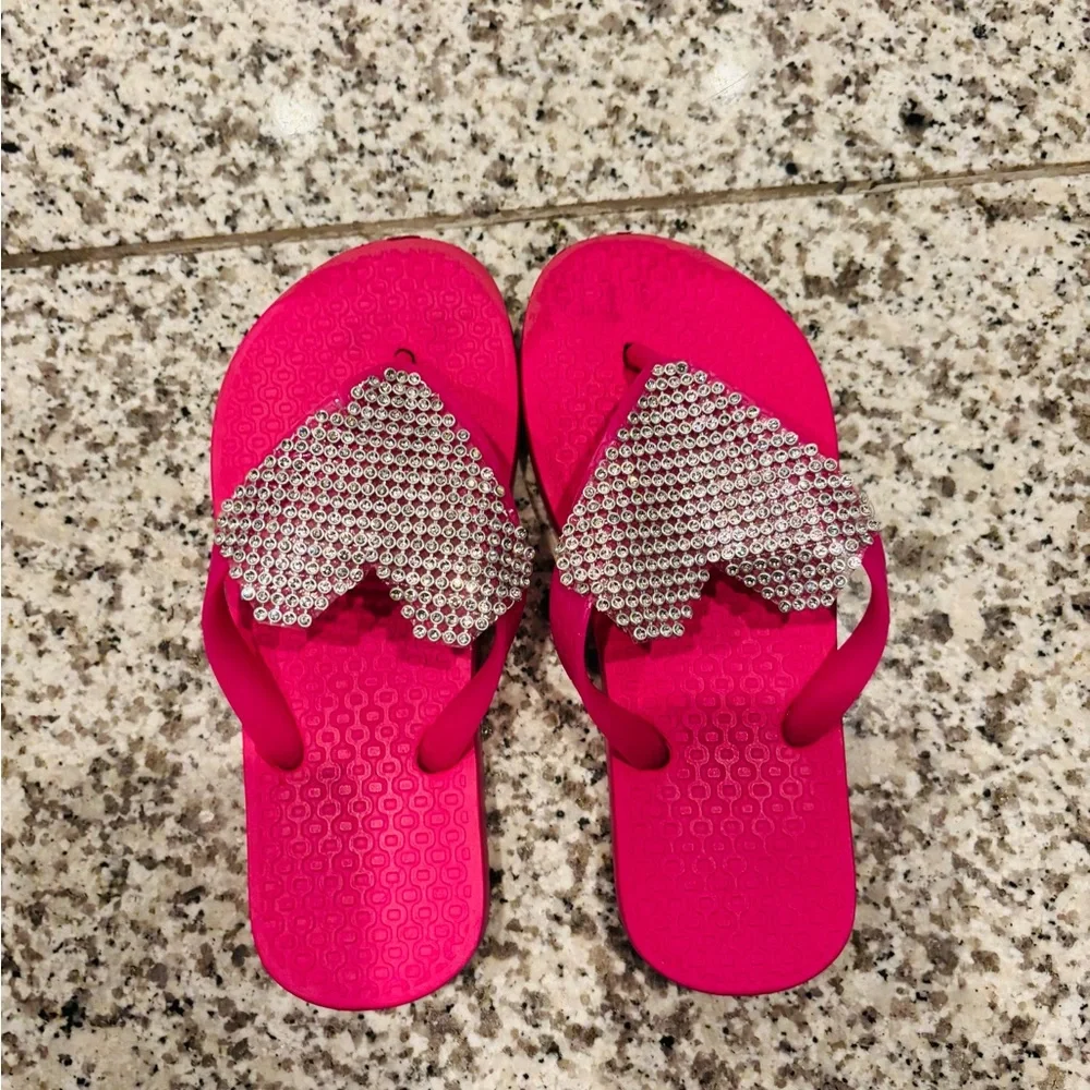 PLANET SEA, Crystal Heart Pink Flip Flop Sandals, Size 11/12